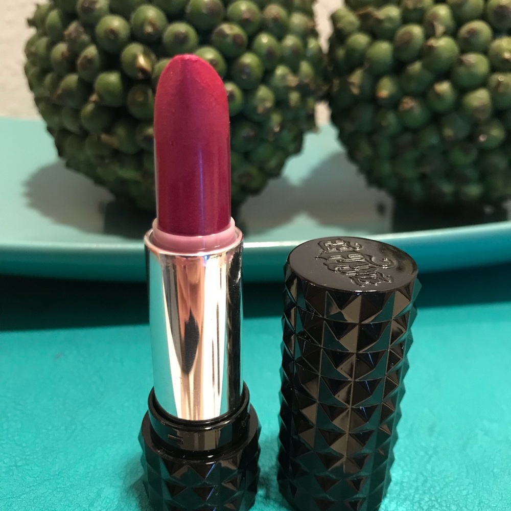 Kat Von D Lipstick “Lullabye”